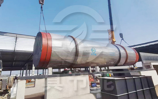 浸出渣吊裝現(xiàn)場